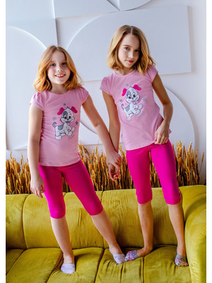 Комплект для девочки: футболка и капри