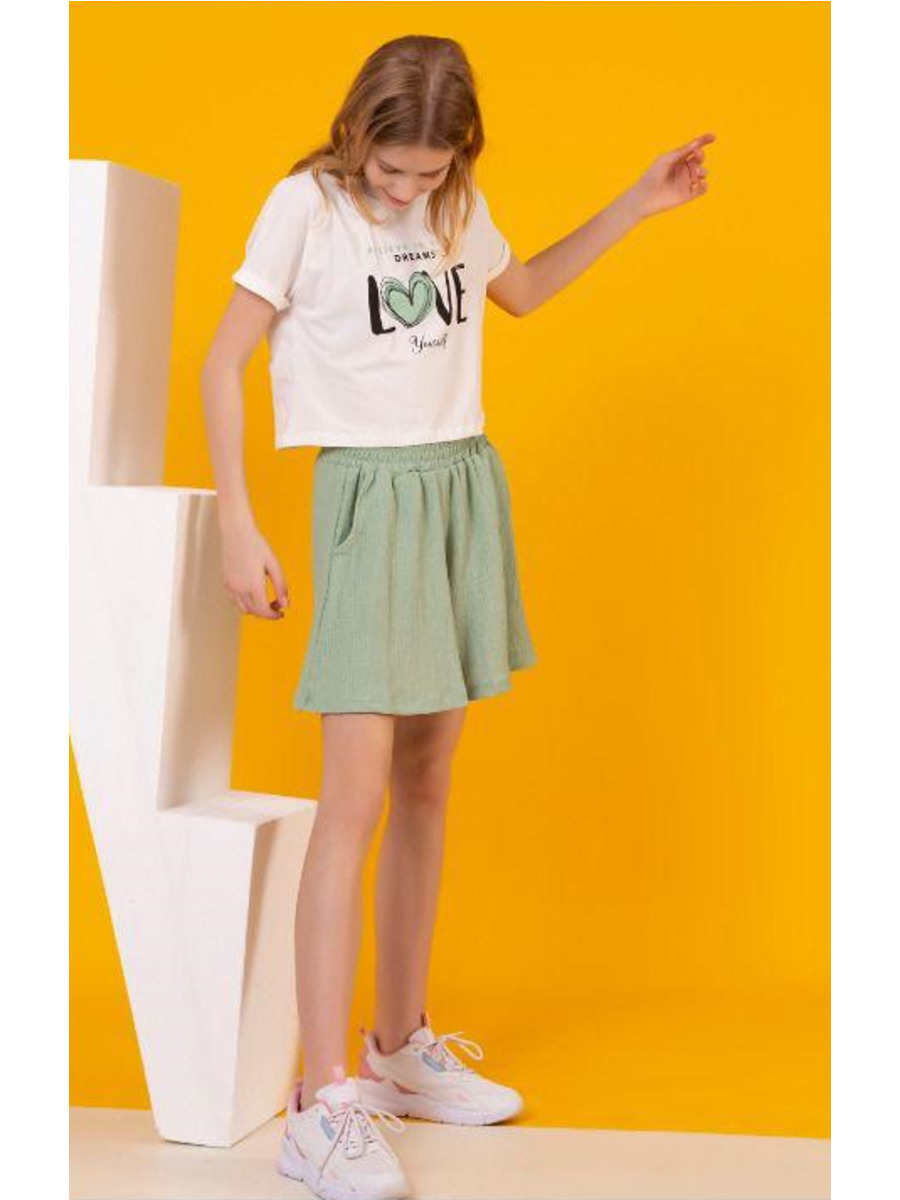 Комплект для девочки: футболка и шорты, цвет: оливковый